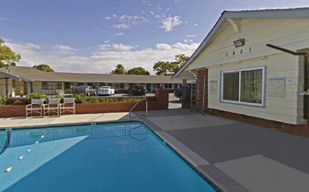 Americas Best Value Inn - Livermore Exterior foto